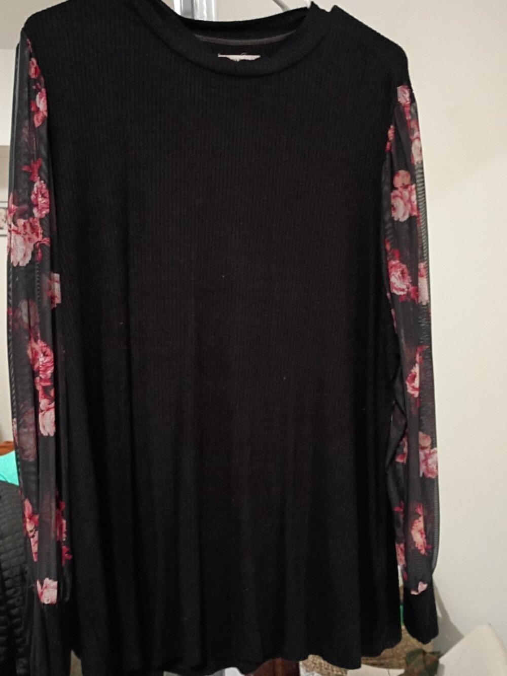 Maurices lace sleeve